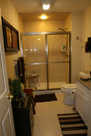 Construction/lott_townhouse_2nd_bath_resized.jpg